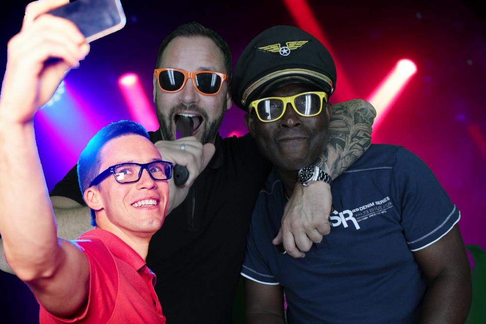 DHL South Regional Meeting | View more photos from the event at gallery.myphotoboothexperience.co.uk/u/MyPhotoBoothExperienceLtd/DHL-South-Regional-Meeting